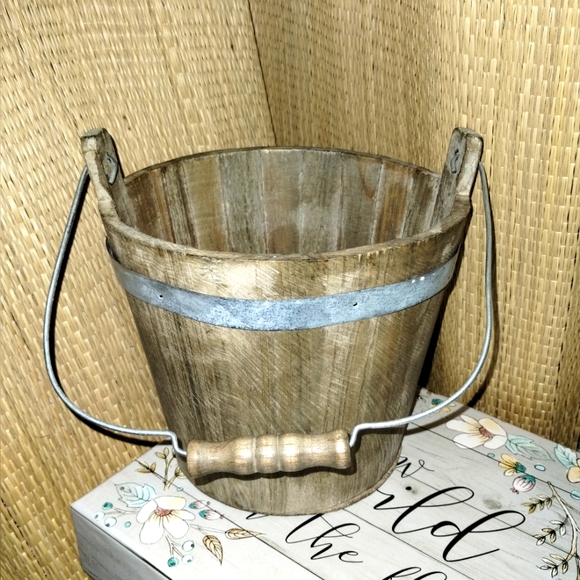 Hobby Lobby Other - 🥥 Wooden bucket
